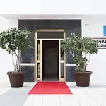 Alhambra - Adults Only 4*