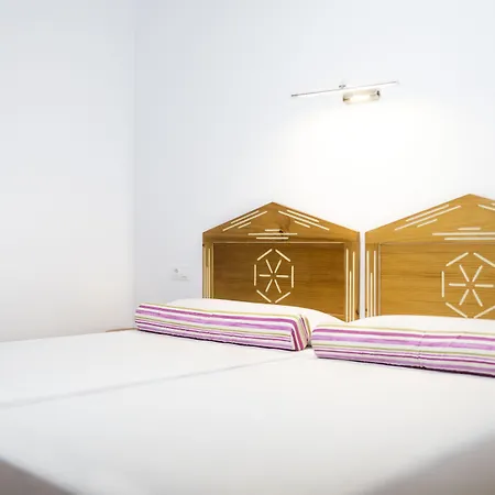 Alhambra - Adults Only 4*