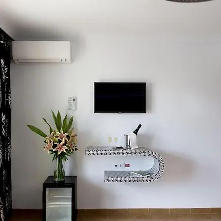 Πανσιόν Alhambra - Adults Only 4*
