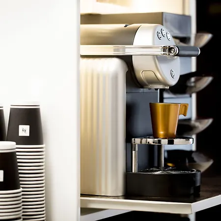 Alhambra - Adults Only بيت ضيافة 4*