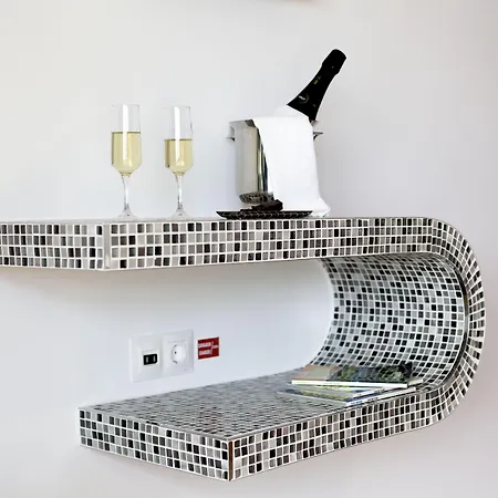 Alhambra - Adults Only 4*