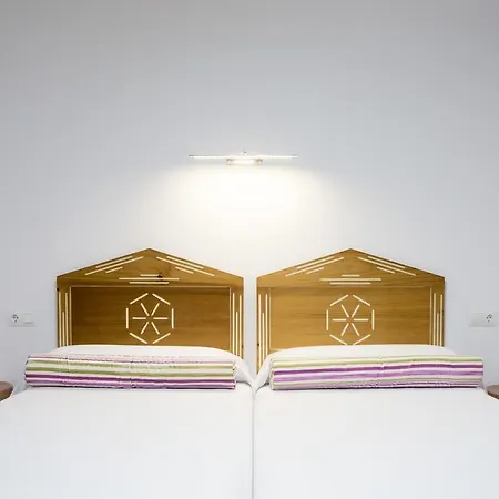 Πανσιόν Alhambra - Adults Only 4*