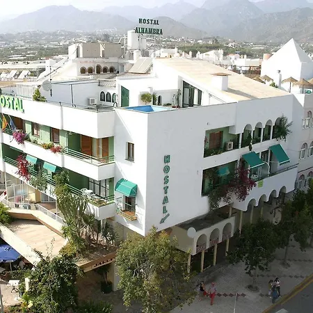 Alhambra - Adults Only 4*