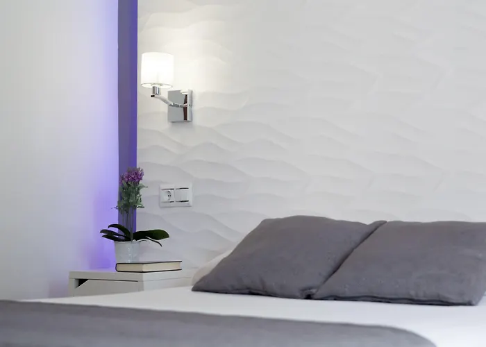 Alhambra - Adults Only 4*