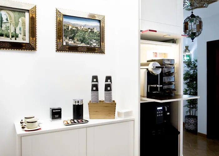 Alhambra - Adults Only Guest house