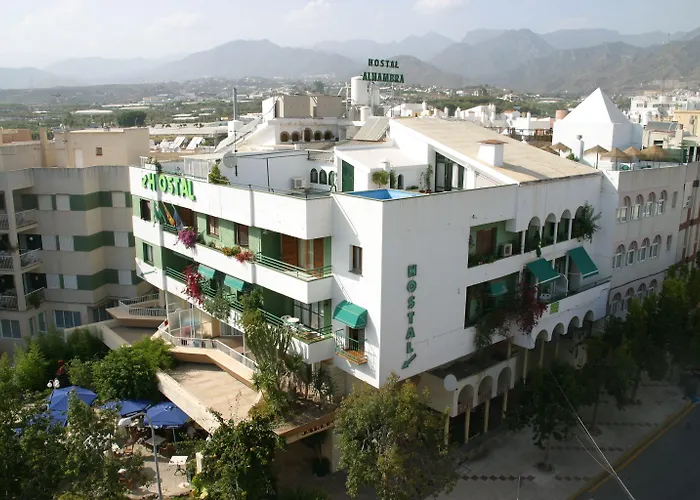 Alhambra - Adults Only 4*