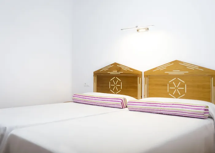 Alhambra - Adults Only 4*