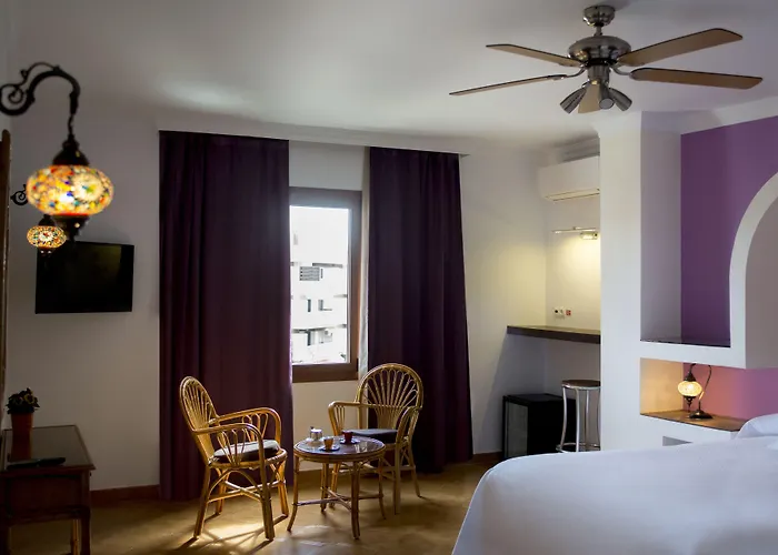 Gasthuis Alhambra - Adults Only Nerja