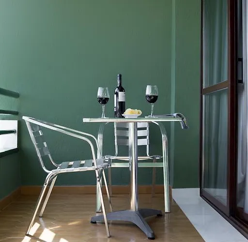 호스탈 알람브라 - 성인 전용 4*