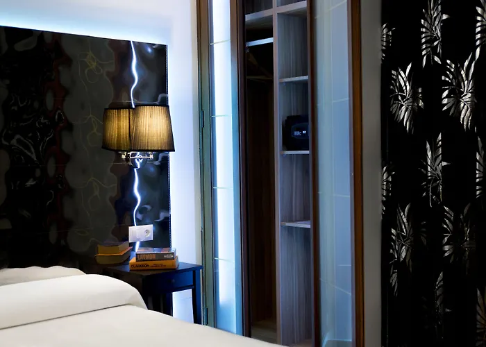 호스탈 알람브라 - 성인 전용