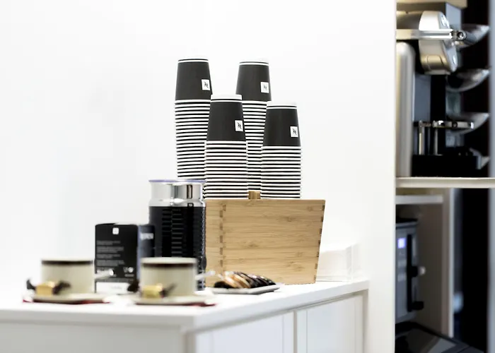 호스탈 알람브라 - 성인 전용 4*